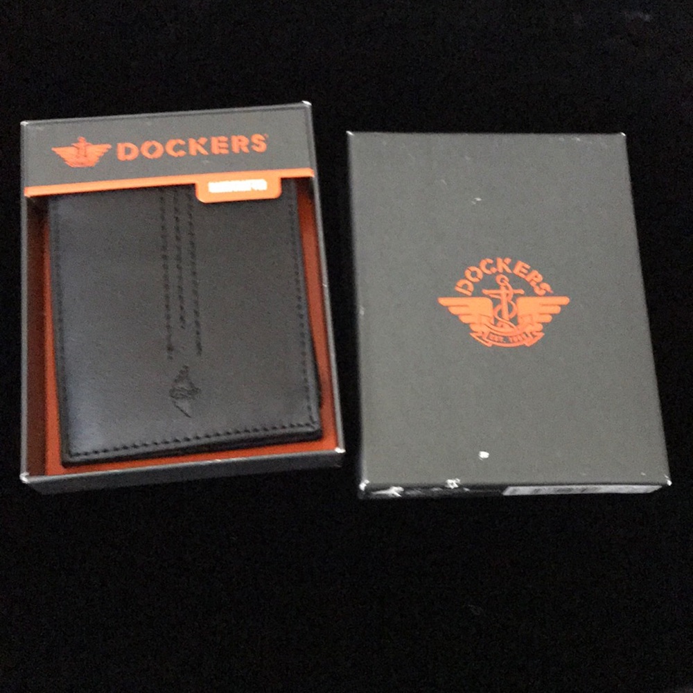 Dockers Handcrafted Wallet